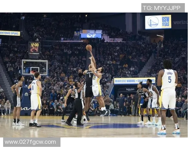 2015年NBA季后赛开拓者与马刺的激烈对决回顾与分析