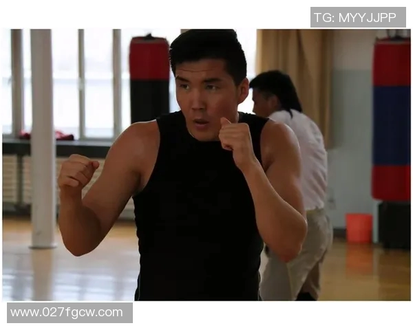 张立鹏与洪永基巅峰对决谁将成为拳坛新星的领军人物